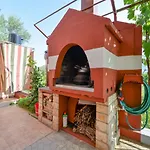 Veronika Apartment Nin