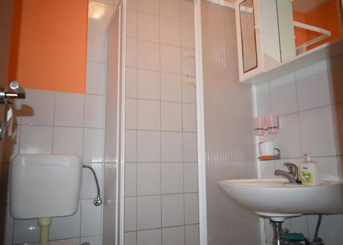 Veronika Apartman Nin