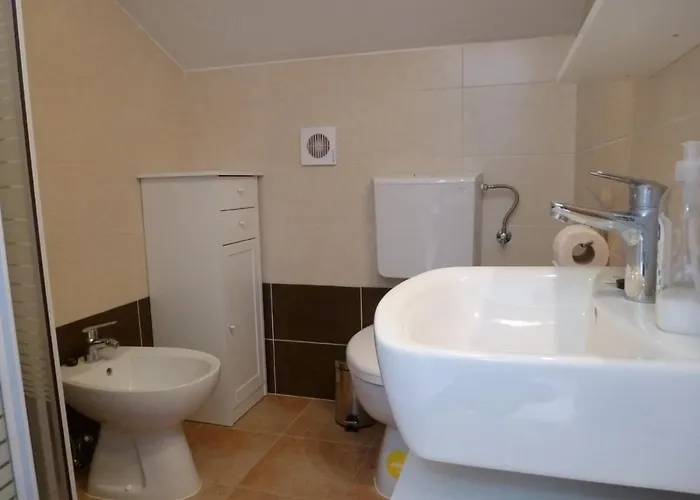 Veronika Apartman Nin